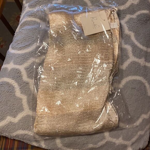 Ivory fringe scarf - Picture 3 of 3